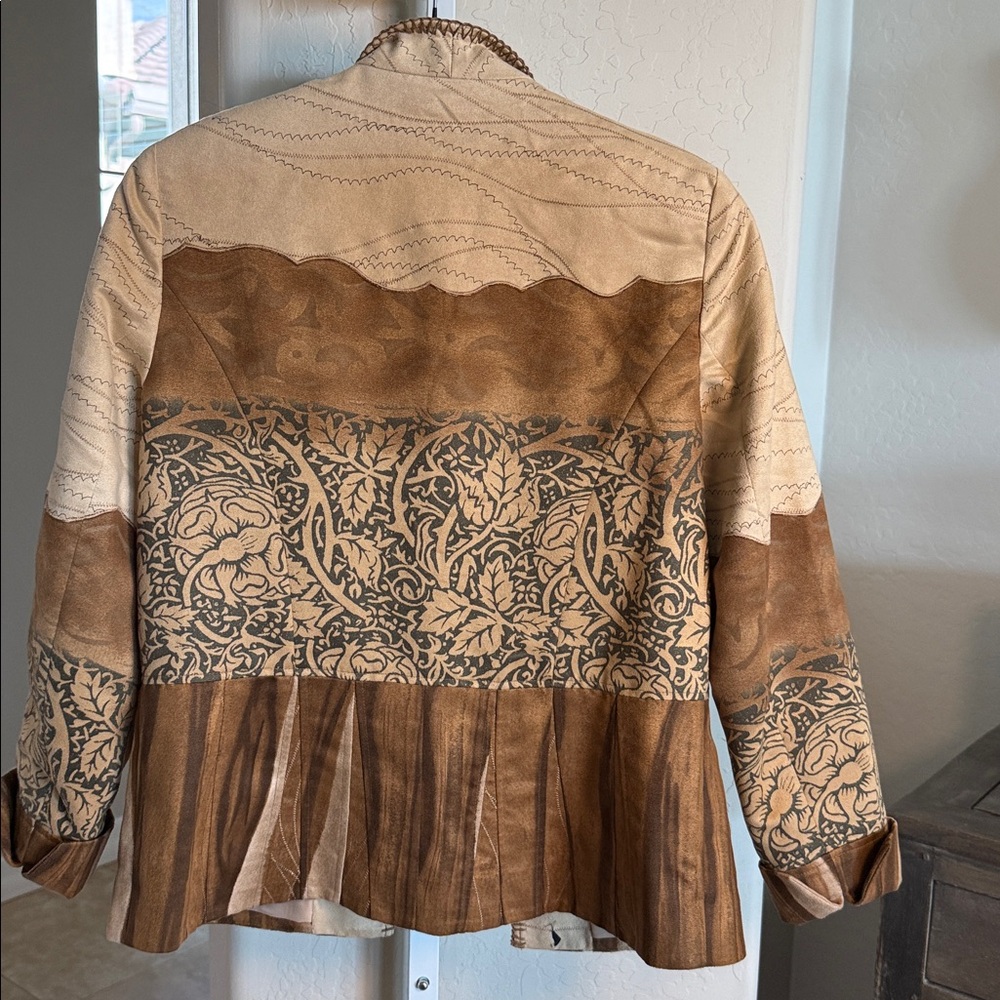 Coldwater Creek Faux Suede Tan and Brown Patchwork Patterned Blazer open front - Picture 4 of 8